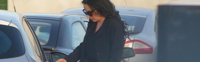 PEVAČICA SVAKE NEDELJE SINU RADILA TEST NA DROGU: Stanem pored njega u WC-u čekam ga i onda uradim test!