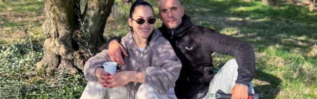 Srpska pevačica traži pomoć, rodila dvoje dece hrvatskom biznismenu, sad se oglasila: "Da li je realno da..."