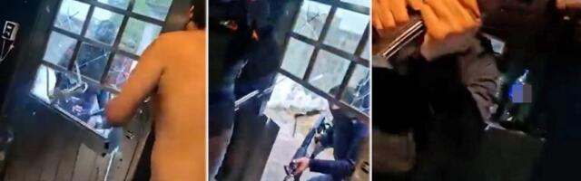 (VIDEO) Novinarka snimila sopstvenu otmicu! Snimak strave i užasa se širi mrežama: Razvalili vrata, pa uperili puške...