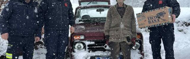 SRBIJU OKOVAO SNEG, VANREDNA SITUACIJA U 9 GRADOVA! Pogledajte kako nadležne ekipe već danima spasavaju građane, borba sa snežnom olujom! (foto)