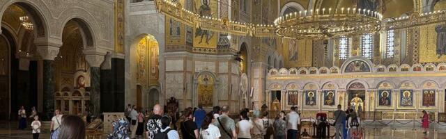 Ako danas idete u crkvu, ovo obavezno ponesite: Veruje se da donosi sreću i zdravlje