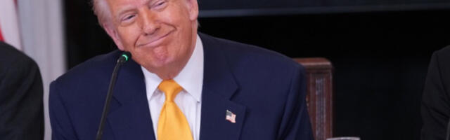 Трамп прошле године зарадио више од милијарду долара на криптовалутама