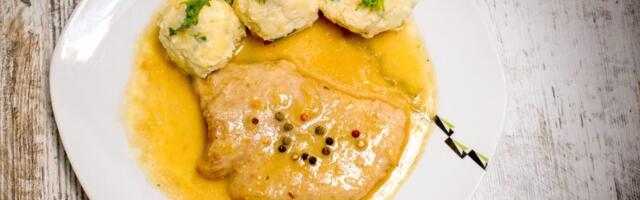 Lovačke šnicle, recept za savršeno mekano meso u bogatom sosu
