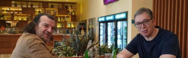 Vučić: Aca Lukas jede supu, ja spremio kecelju da pečem ćevape. Spremamo se za Niško popodne