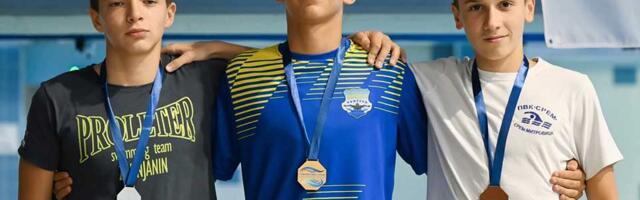 Stefan Midović i Strahinja Rakić na prvenstvu Srbije doplivali do medalja