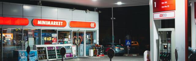 „Novac mora da bude na računu koji će biti zamrznut do ukidanja sankcija“: Da li pravilo OFAC blokira prodaju NIS-a?