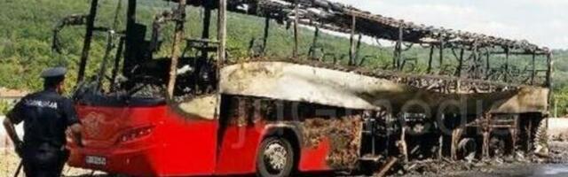 Pre 25 poginulo 12 Srba u miniranom autobusu na Kosovu, među njima i jedno dete