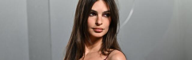 Ona ništa nije ostavila mašti: Emili Rajtakovski u haljini sa vrtoglavim dekolteom - blicevi samo sevaju (FOTO)