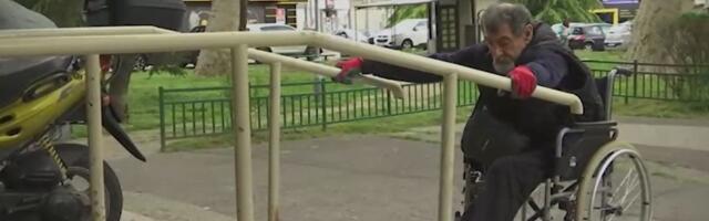 Bez zidarskih rukavica ne sme iz stana: Radiša je zarobljen u beogradskom soliteru, a život mu je BORBA