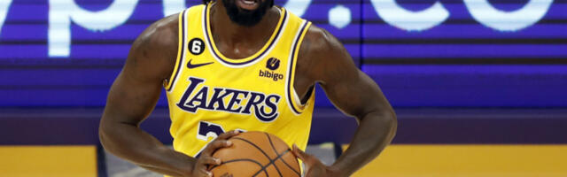 BOMBA Patrik Beverli pojačao crno-bele