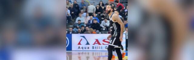 Vašington pogubio konce: U finišu meča pobesneo na sudiju