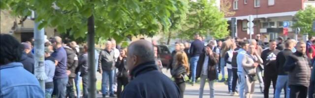 Policija se u Novom Sadu okrenula protiv građana: Novosađani izašli na ulice