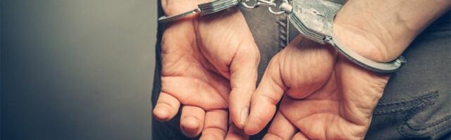 PLJAČKAO DŽAMIJE U NOVOM PAZARU, TUTINU I SJENICI! Uhapšen lopov, policija mu pronašla NOŽ I ELEKTROŠOK!