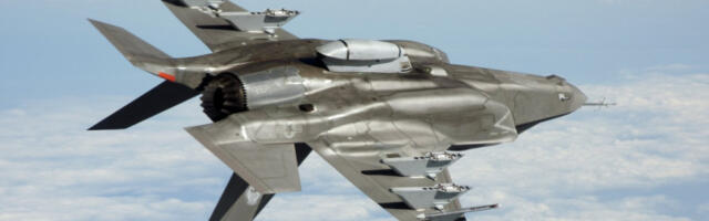 Američki borbeni avion pao u zaliv San Dijego!