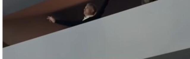 Srđan Đoković burno slavio Noletovu titulu: Pevao čuveni hit (VIDEO)