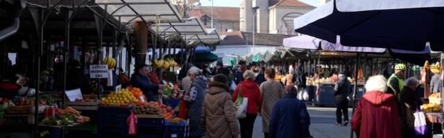 Ovaj čovek uspeva da preživi 10 dana sa 3.000 dinara: Scena sa vidikovačke pijace rasplakala Srbiju (VIDEO)