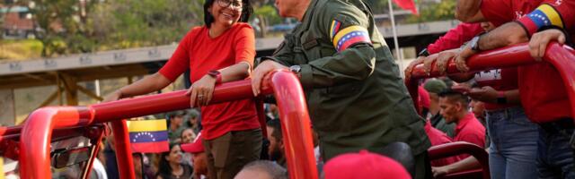 Predsednica Venecuele zavodi red: Delsi Rodrigez uručila otkaz Ministru odbrane