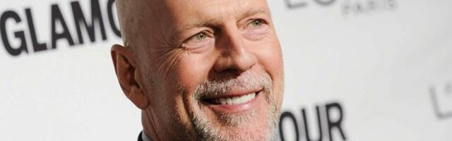 PORODICA BRUSA VILISA DONIRA NJEGOV MOZAK NAUCI!