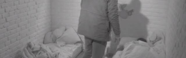 CAR POKUŠAVA NA SVE NAČINE DA SE POMIRI SA DALILOM, ONA MU ODBRUSILA: Nisi normalan, OSTAVI me na miru! (VIDEO)