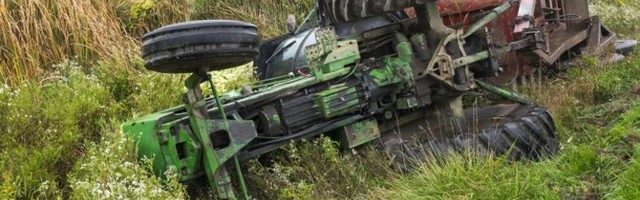 Tragedija kod Smederevske Palanke: Dečak (12) poginuo kada se prevrnuo traktor koji je vozio