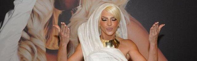 JELENA KARLEUŠA ISPROZIVALA PRINCA OD VRANJE: Pevačica u centru SKANDALA odmah nakon završetka PZE!