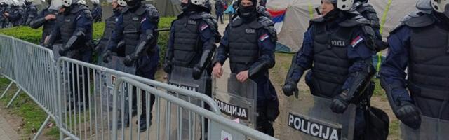 "Vučić prekoračuje ustavna ovlašćenja vršeći pritisak na policiju"