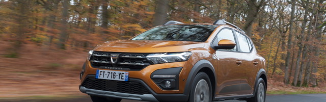 Prve slike uživo: novi Dacia Sandero Stepway