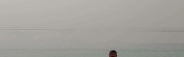 Skinuo se pevač u petoj deceniji koji je smuvao pola estrade: Telo mu isklesano, uslikala ga fatalna plavuša