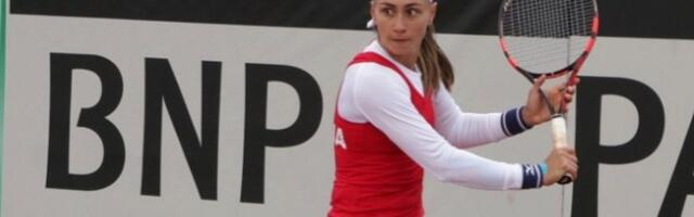 Tako se bori za Srbiju: Aleksandra Krunić igrala poveđena
