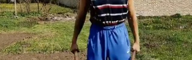 NAŠ POPULARNI GLUMAC privremeno zamenio GLUMU RATARSTVOM! Neki iz dosade čitaju, ALI NE I ON! (VIDEO)