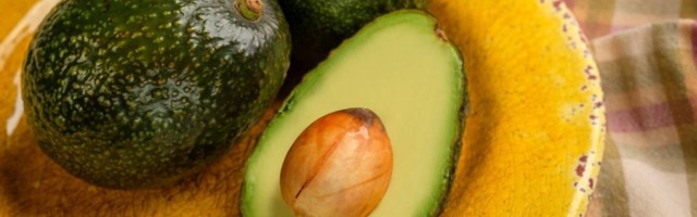 Kupili ste nezreli avokado? Ovim trikom ćete ga omekšati u samo 10 minuta