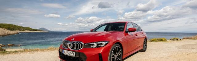 LUKSUZ OBOJEN CRVENOM