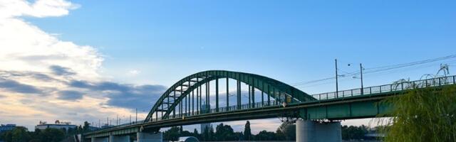 Stari savski most smeta Beogradu na vodi - KINEZI PRAVE NOVI?!