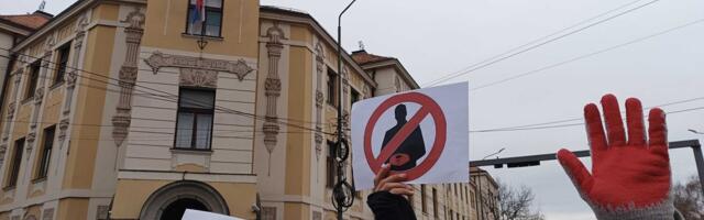 Protestna šetnja u Nišu i u subotu – žene u prvim redovima