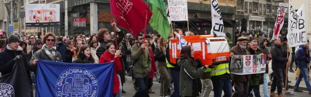 Pešadija i generali u političkoj revoluciji