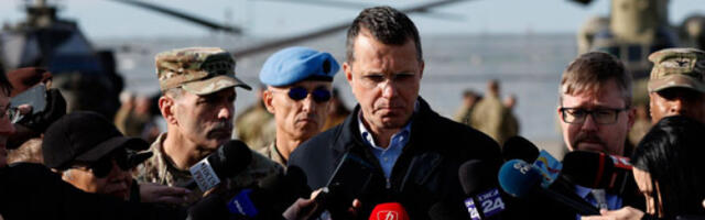 Румунски министар одбране поднео оставку због нетачних података у биографији