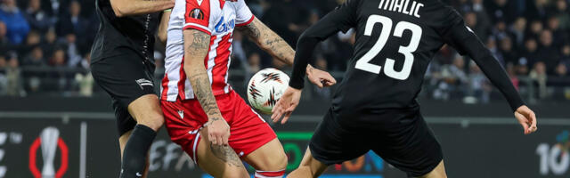 Povređeni Arnautović ponizio Bosanca i Hrvata (VIDEO)