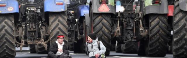 POLJOPRIVREDNICI BLOKIRALI PUTEVE I VAŽNE SAOBRAĆAJNICE!