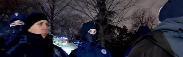 Završen protest u Beogradu: Saobraćaj uspostavljen, deo građana ostao ispred Skupštine