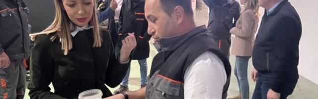 "SVAKODNEVNO RAZGOVARAMO S PRIVREDNICIMA O TOME KAKO DRŽAVA MOŽE DA POMOGNE" Adrijana Mesarović obišla Lučane! (FOTO, VIDEO)