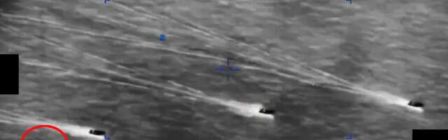 PENTAGON OBJAVIO DRAMATIČAN SNIMAK NLO IZNAD IRANA! Četiri nepoznate letelice u strogoj formaciji preleću čamce, američka vojska sve snimila (VIDEO)