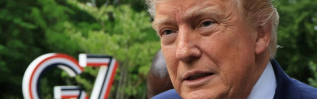 Трамп: САД ће бомбардовати Иран ако се не постигне коначан договор у року од 60 дана
