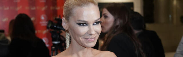 U DOMU NATAŠE BEKVALAC ZAVLADALA PRAZNIČNA EUFORIJA: Pevačica objavila snimak sa ćerkom, evo kako će im izgledati JELKA! (FOTO)