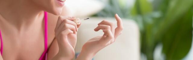 Napravite domaći lek za čvrste nokte