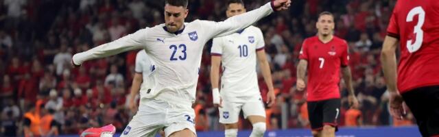 Vlahović izviždan od strane navijača (VIDEO)