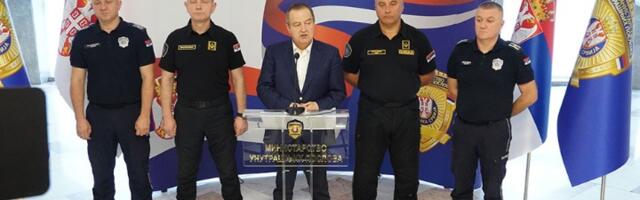 Dačić: Povređen pripadnik Žandarmerije, 18 osoba uhapšeno