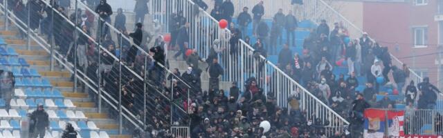 Neredi u Novom Pazaru: Sukob navijača i policije (VIDEO)