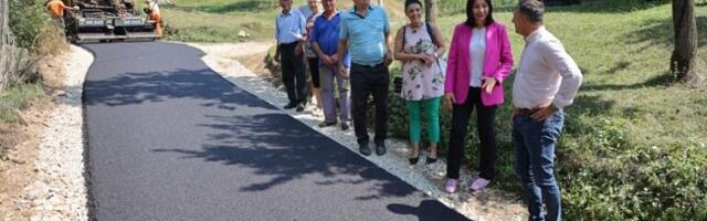 U toku radovi na asfaltiranju putnih pravaca u MZ Stapari