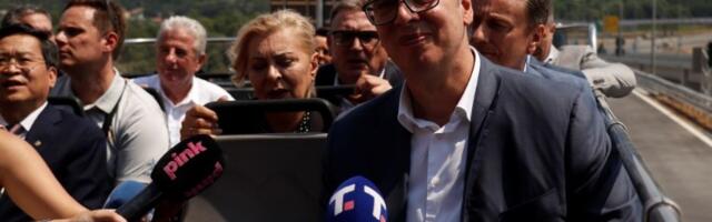 VUČIĆ JE OVO IZGOVORIO: Najbolje će proći ovi kojima su izgorele kuće (VIDEO)