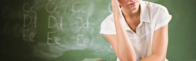 GRUPA TINEJDŽERA SILOVALA UČITELJICU! PROCURILI STRAVIČNI DETALJI! Veza s učenikom prerasla u zajedničko drogiranje i eksplicitne VIDEO-SNIMKE